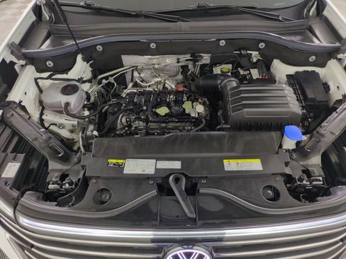 Used 2024 Volkswagen Atlas SE AWD/4WD image 23