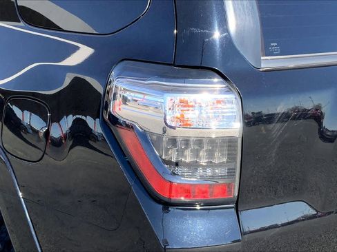 Used 2021 Toyota 4Runner TRD Off-Road Premium w/ Moonroof Package image 29