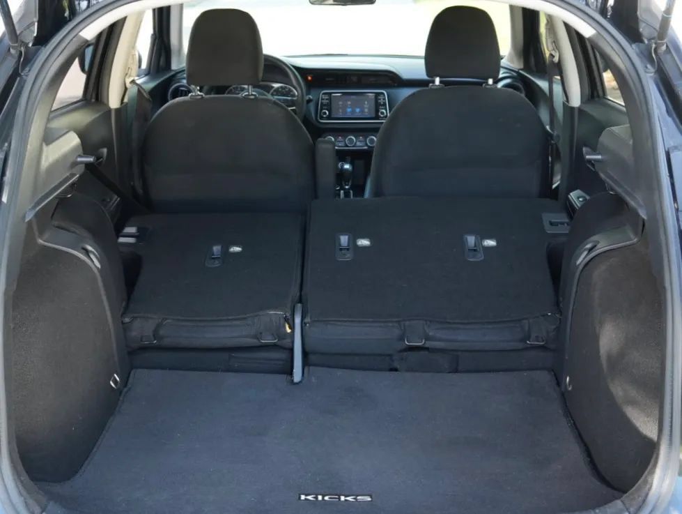 Used 2021 Nissan Kicks S FWD image 14