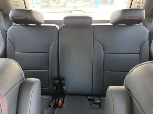 New 2026 Chevrolet Traverse RS w/ LPO, Floor Liner Package FWD image 19