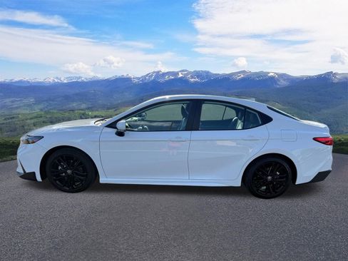 Used 2026 Toyota Camry SE FWD image 2