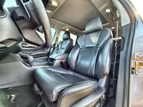 Used 2023 Subaru Ascent Touring AWD/4WD image 11