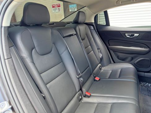 Used 2024 Volvo S60 B5 Plus w/ Climate Package FWD image 39