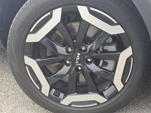 Used 2024 Kia Telluride EX AWD/4WD image 11