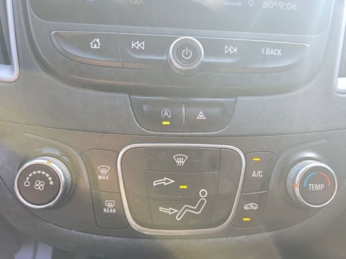 Used 2020 Chevrolet Malibu RS image 27