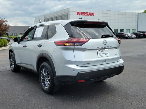 Used 2025 Nissan Rogue S AWD/4WD image 3