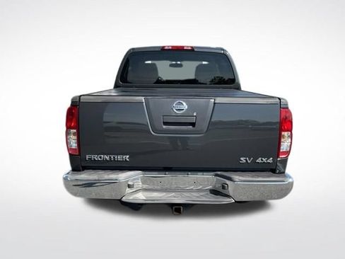 Used 2011 Nissan Frontier SV w/ SV Premium Utility Pkg AWD/4WD image 6