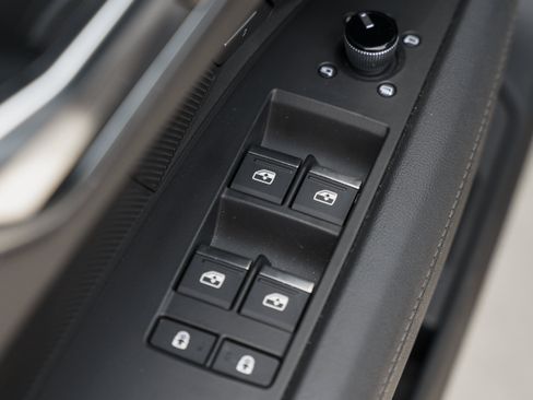 Used 2023 Audi e-tron GT Premium Plus w/ Performance Package AWD/4WD image 23
