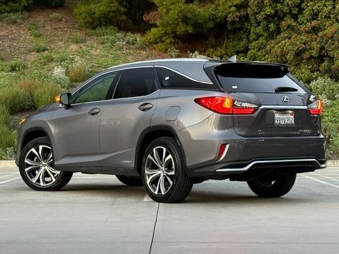 Used 2019 Lexus RX 450hL image 2