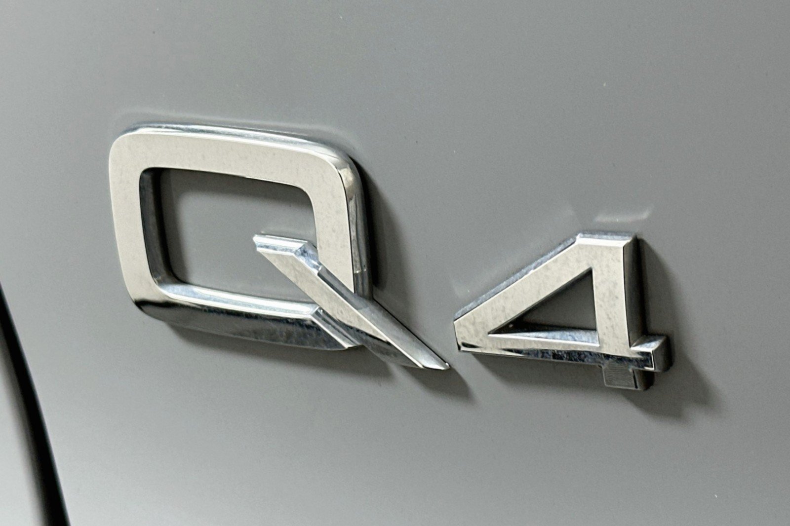 Used 2024 Audi Q4 e-tron Premium w/ Convenience Package RWD image 10