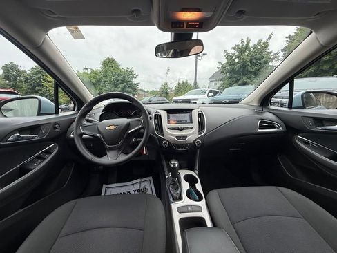 Used 2017 Chevrolet Cruze LS FWD image 25