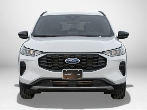 Used 2025 Ford Escape ST-Line image 3