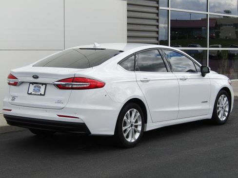 Used 2019 Ford Fusion SE FWD image 8