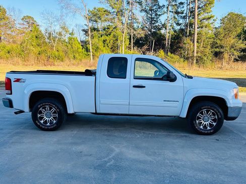 Used 2011 GMC Sierra 1500 SLE w/ Power Tech Package image 4
