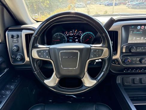 Used 2018 GMC Sierra 1500 Denali w/ Denali Ultimate Package image 18