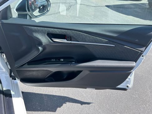 Certified 2025 Toyota Camry XLE FWD image 27