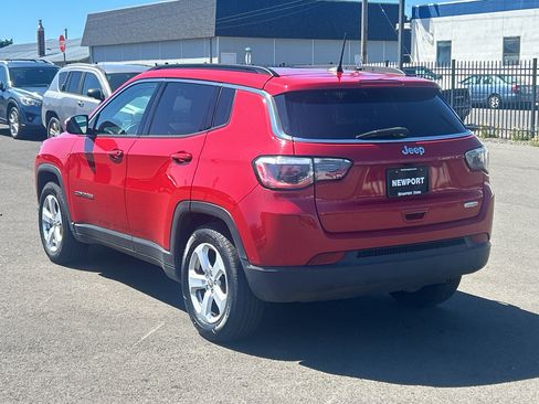 Used 2020 Jeep Compass Latitude w/ Popular Equipment Group FWD image 6