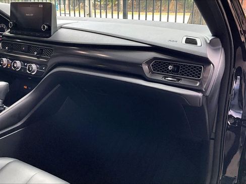 Used 2023 Acura Integra A-Spec image 18