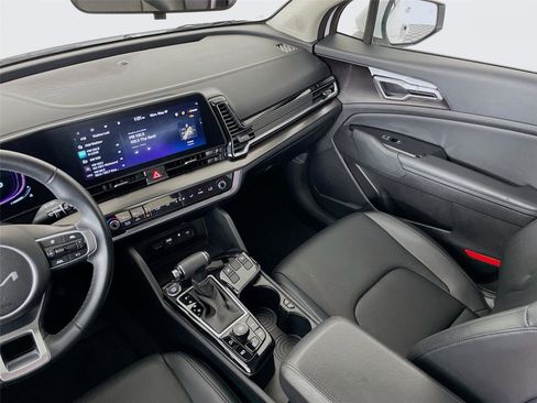 Certified 2025 Kia Sportage EX FWD image 28
