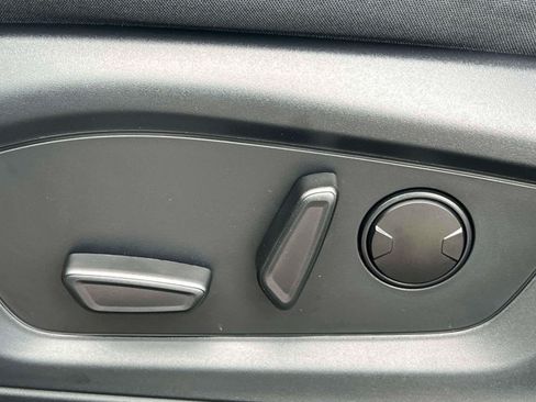 Used 2026 Ford Explorer Active AWD/4WD image 23