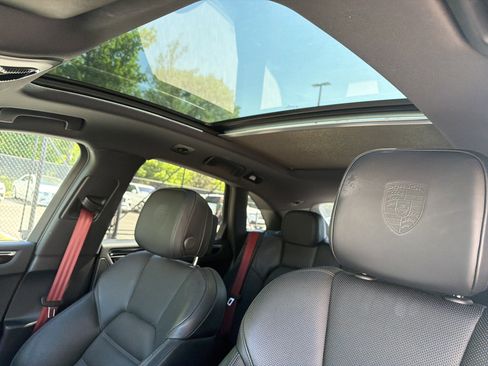 Used 2023 Porsche Macan S AWD/4WD image 16