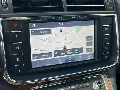 Used 2020 Lincoln Continental Reserve w/ Luxury Package FWD image 34