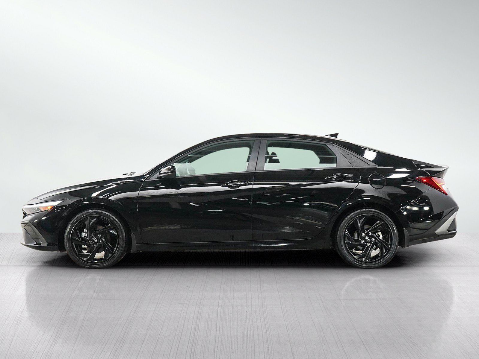 Certified 2026 Hyundai Elantra SEL FWD image 2