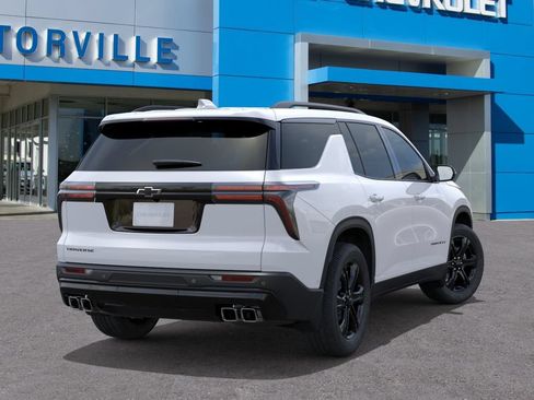 New 2027 Chevrolet Traverse LT w/ Midnight/Sport Edition FWD image 4