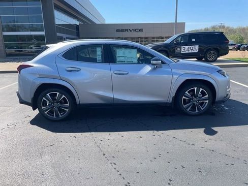 New 2026 Lexus UX 300h AWD image 2