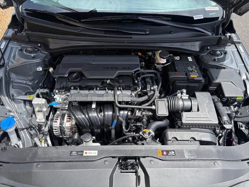 New 2026 Hyundai Elantra Limited FWD image 13