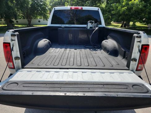 Used 2017 RAM 2500 Tradesman w/ Chrome Appearance Group AWD/4WD image 10
