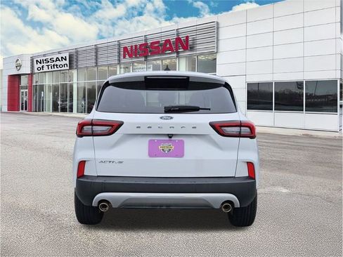 Used 2023 Ford Escape Active w/ Cold Weather Package image 6