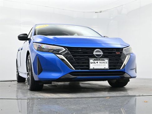 Used 2024 Nissan Sentra SR w/ SR Premium Package image 34