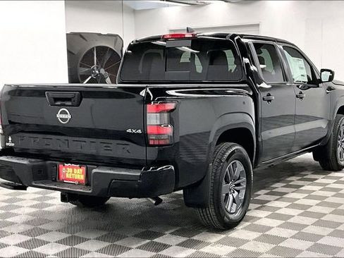 New 2026 Nissan Frontier SV w/ All-Weather Content Package AWD/4WD image 17