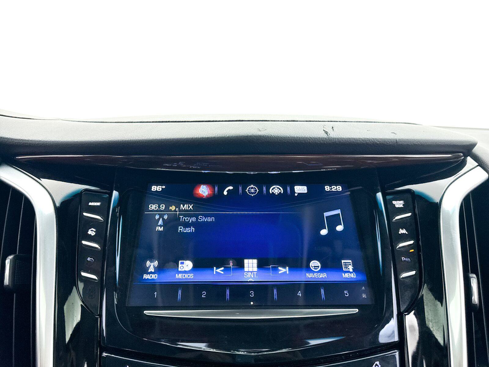 Used 2017 Cadillac Escalade ESV Luxury AWD/4WD image 20