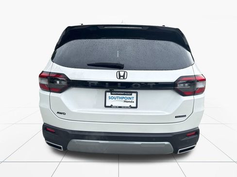 New 2026 Honda Pilot Touring image 7