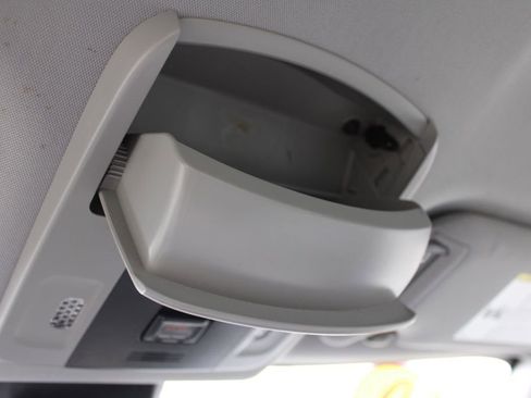 Used 2019 Toyota Camry SE image 39