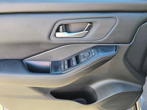 Certified 2026 Nissan Rogue SV image 22