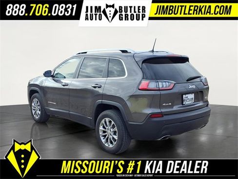 Used 2021 Jeep Cherokee Latitude Lux w/ Comfort/Convenience Group image 4