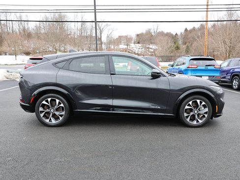 Used 2022 Ford Mustang Mach-E Premium image 8