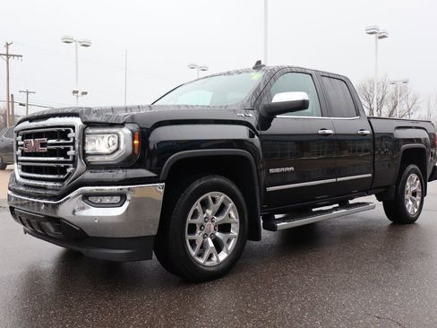Used 2017 GMC Sierra 1500 SLT w/ SLT Premium Package image 9