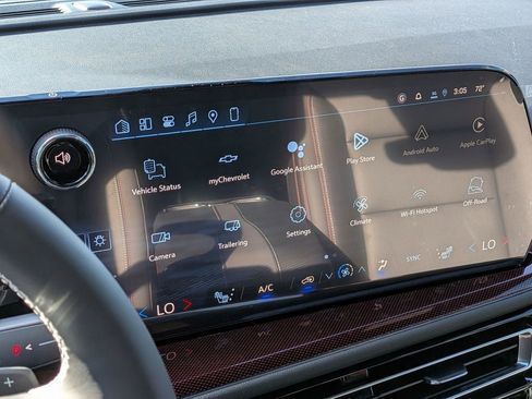 New 2026 Chevrolet Traverse Z71 w/ Driver Confidence Package image 23