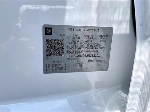Used 2018 Chevrolet Tahoe LT w/ LT Signature Package RWD image 3