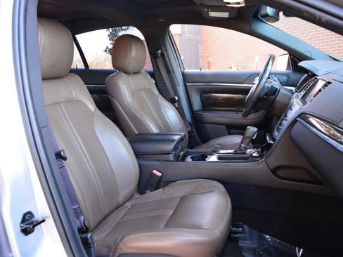 Used 2013 Lincoln MKS image 17