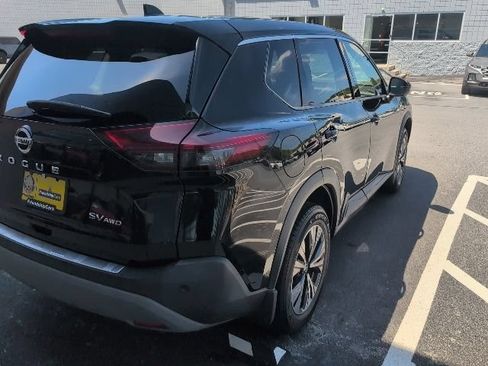 Used 2021 Nissan Rogue SV AWD/4WD image 9