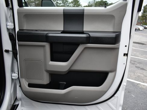 Used 2018 Ford F250 XL w/ Power Equipment Group image 38