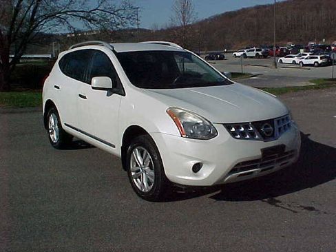 Used 2012 Nissan Rogue SV AWD/4WD image 2