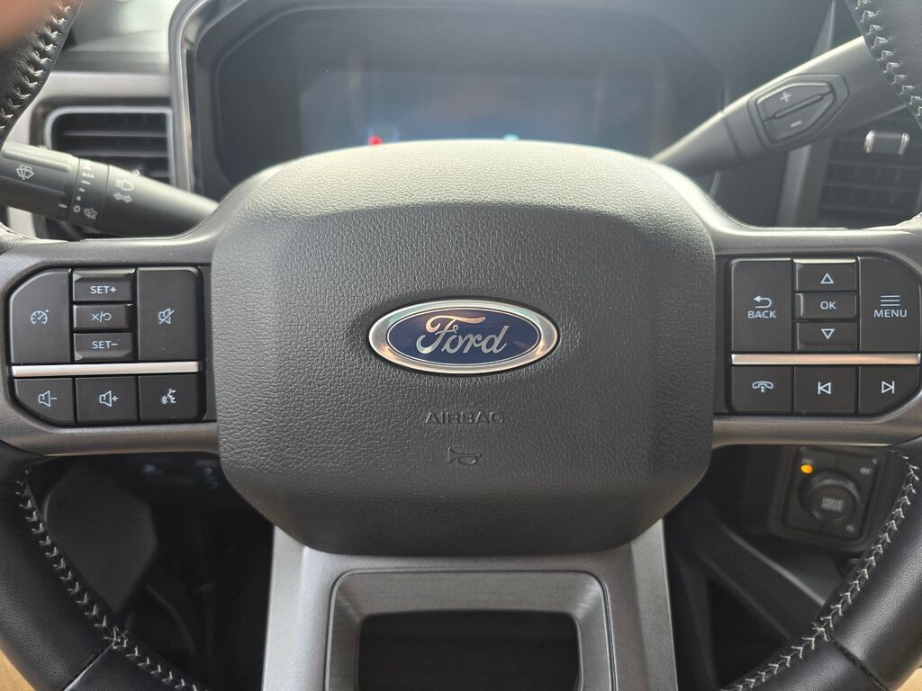 Certified 2024 Ford F250 Lariat w/ Black Appearance Package AWD/4WD image 25