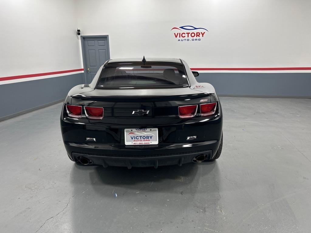 Used 2013 Chevrolet Camaro SS w/ Silver Rally Stripe Package RWD image 8