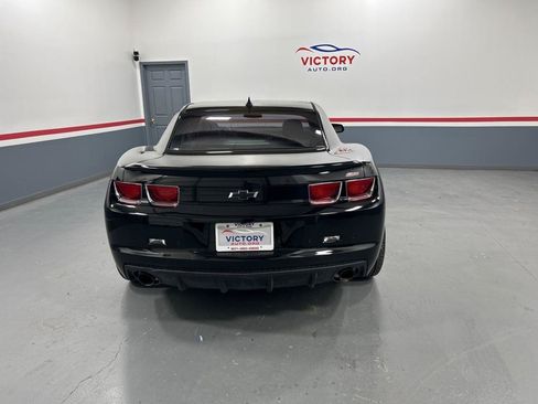 Used 2013 Chevrolet Camaro SS w/ Silver Rally Stripe Package RWD image 8